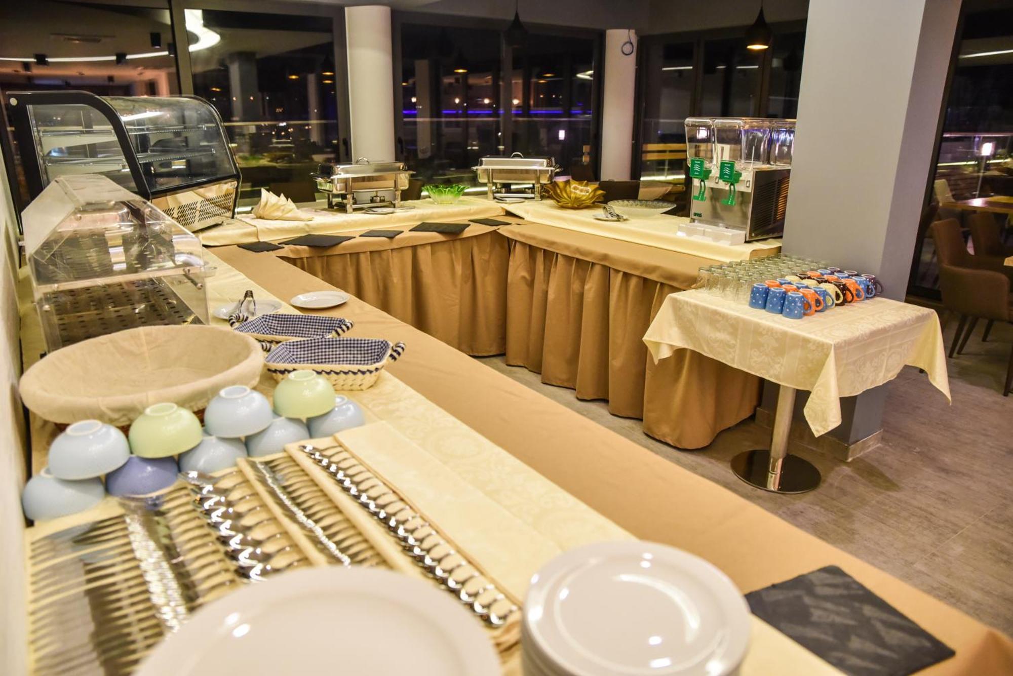 Hotel Evropa Ulcinj Exteriér fotografie