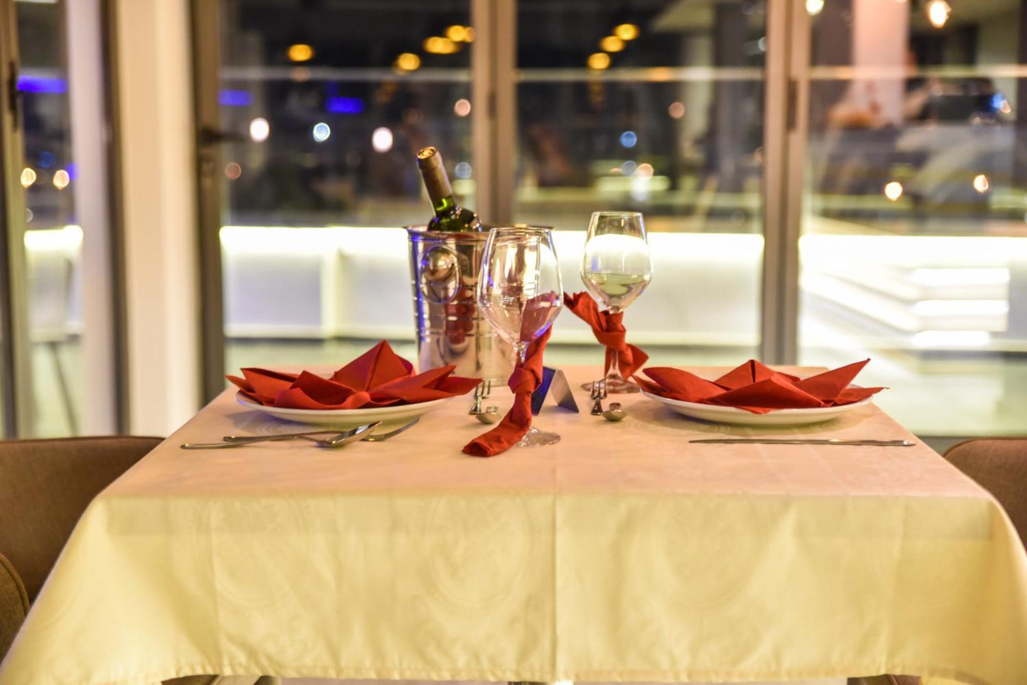 Hotel Evropa Ulcinj Exteriér fotografie