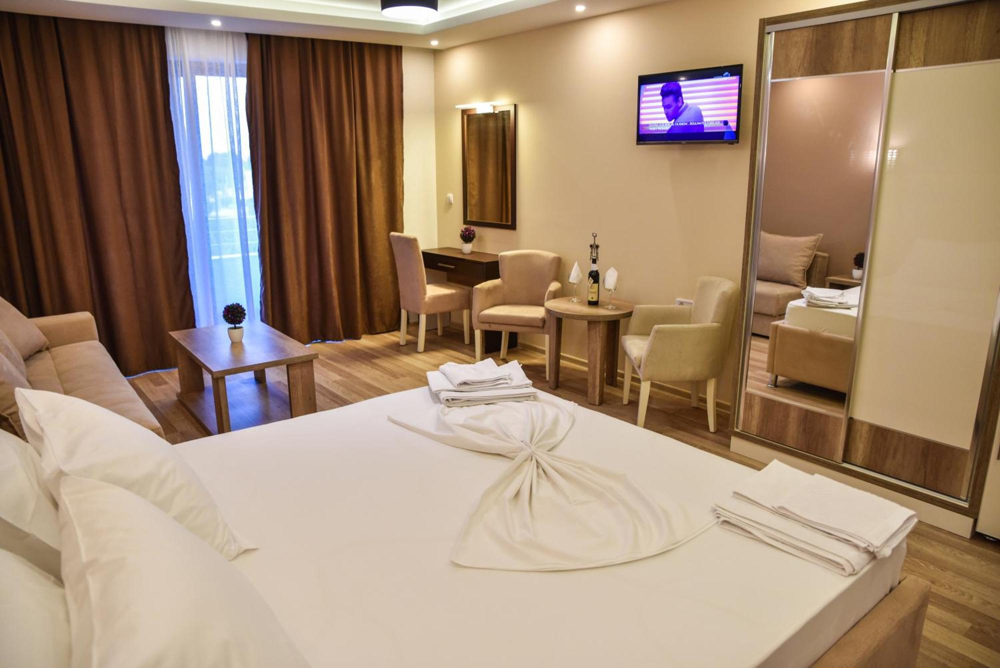 Hotel Evropa Ulcinj Exteriér fotografie